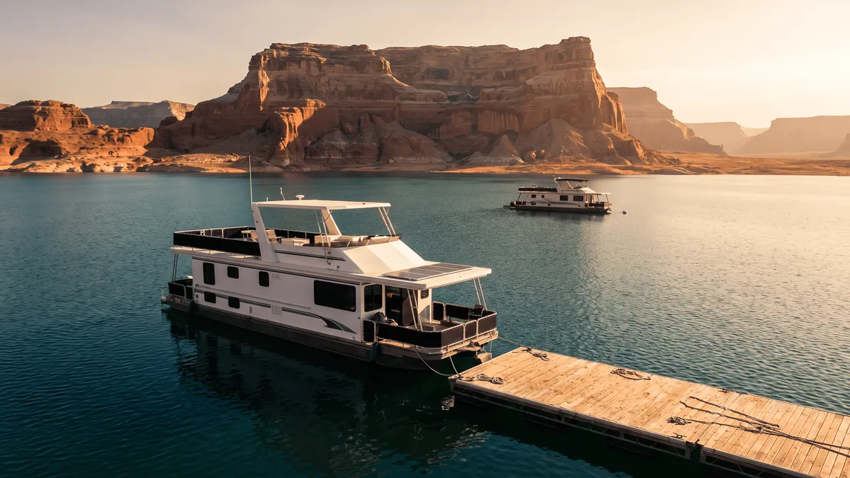 Lake Powell houseboat timeshare: what a share costs to own