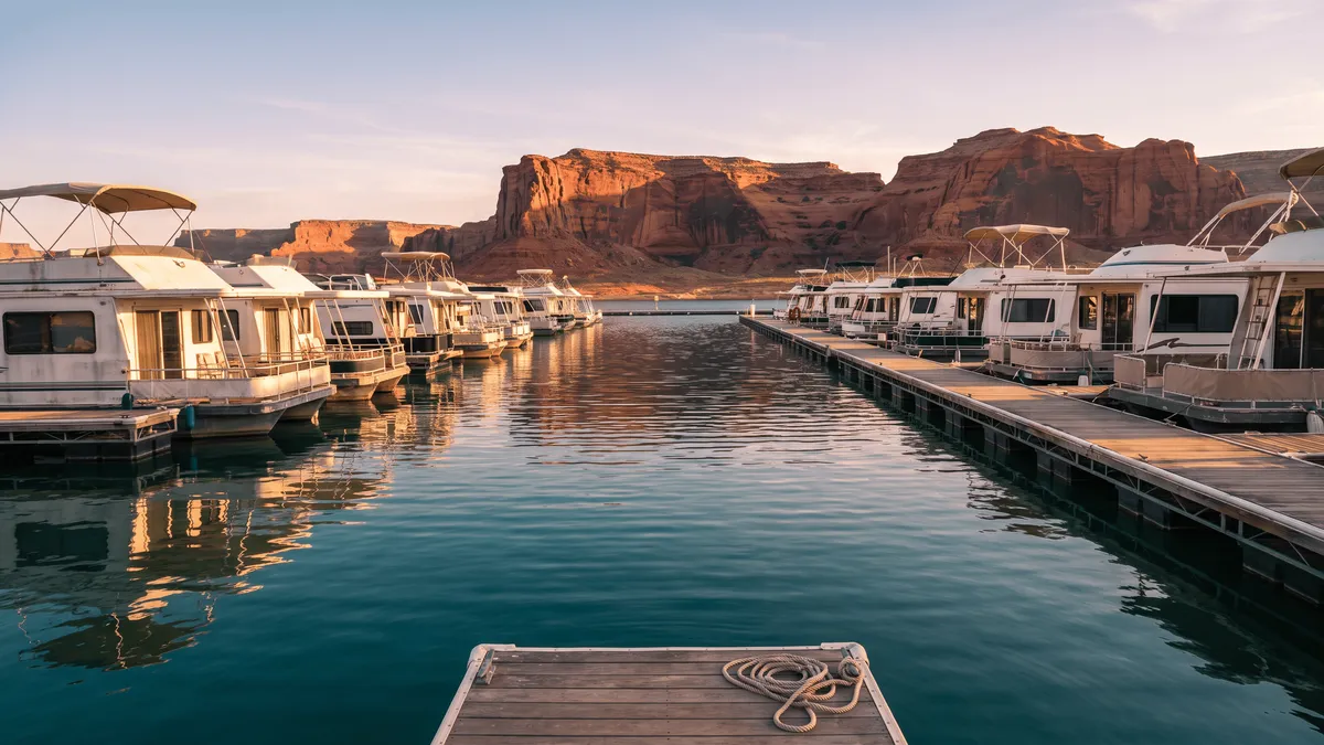 Lake Powell houseboats for sale: prices, slips and the rules