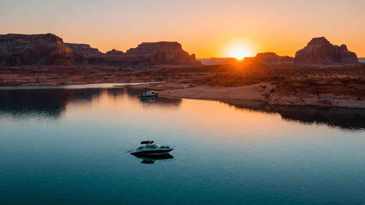 Best Lake Powell sunset spots by boat — and the run back
