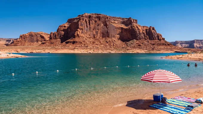 Where to swim at Lake Powell: 5 drive-up spots and the rules
