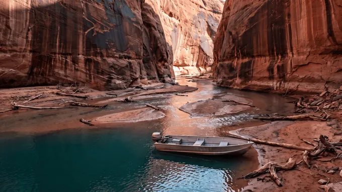 West Canyon, Lake Powell: how to boat in and hike the narrows